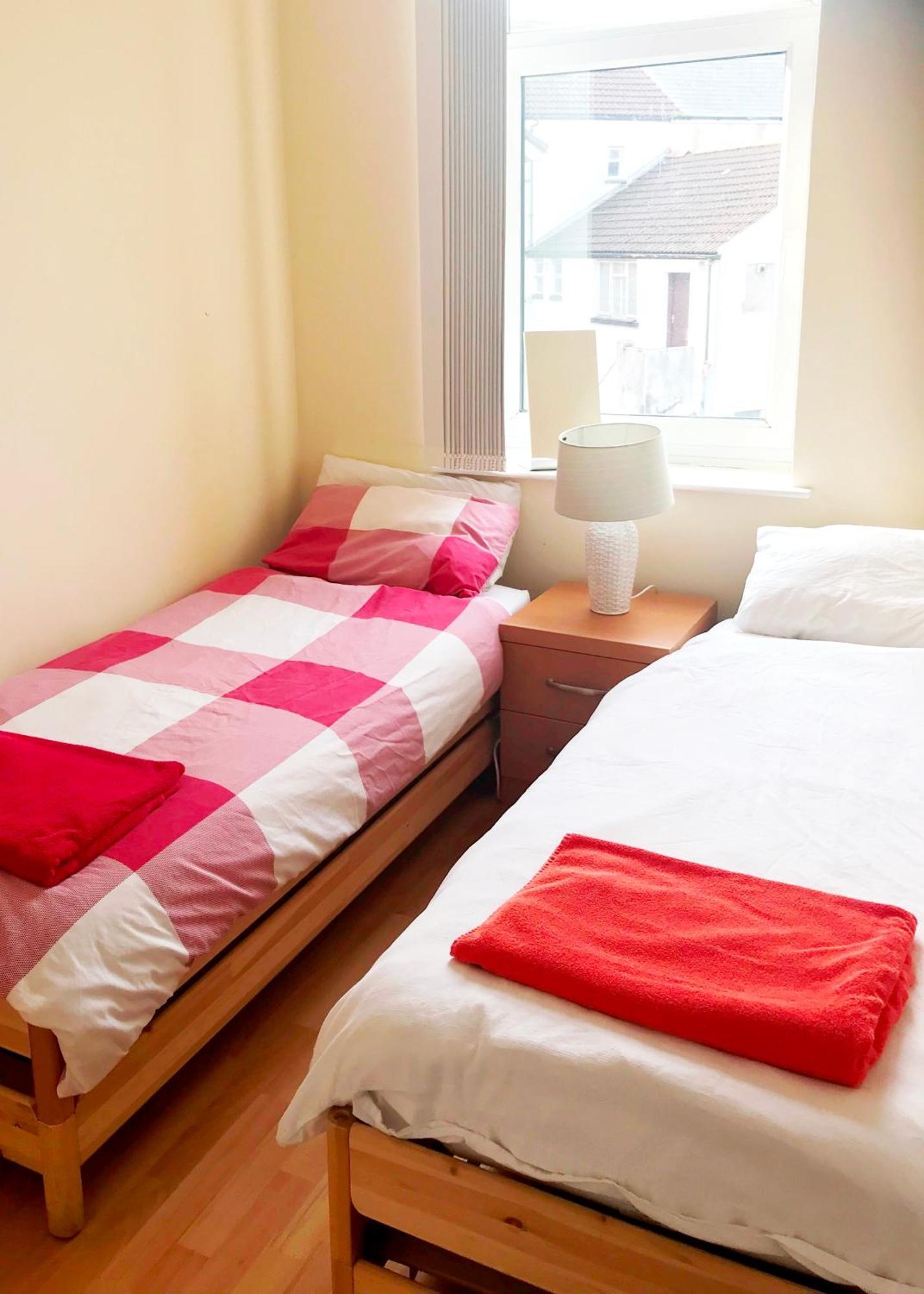 1 Fitzhamon Embankment Apartments Opposite Principality Stadium - Long Stay Offer Cardiff Bagian luar foto