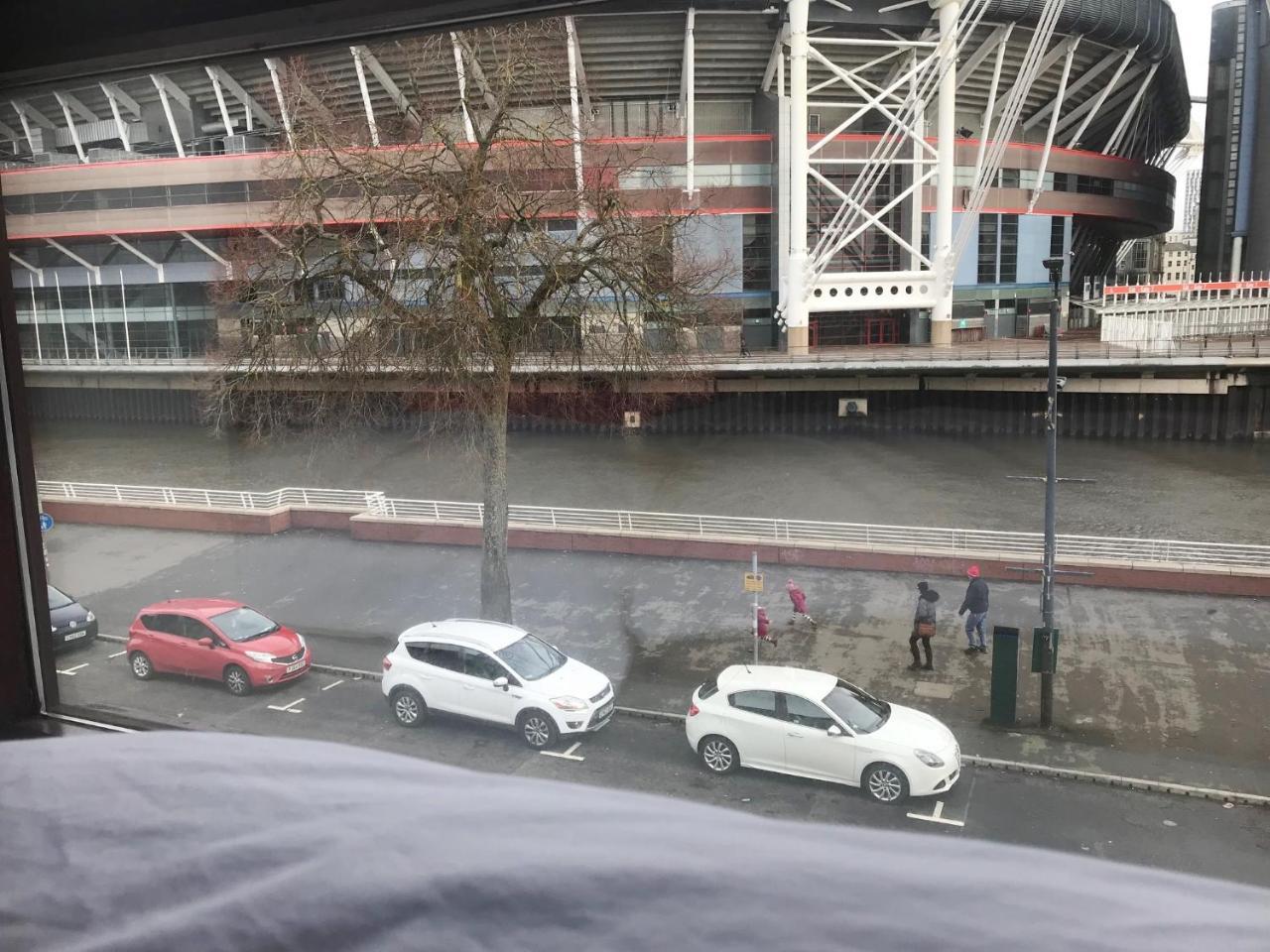 1 Fitzhamon Embankment Apartments Opposite Principality Stadium - Long Stay Offer Cardiff Bagian luar foto